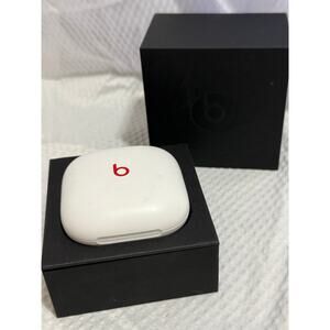 Beats by Dr. Dre Fit Pro True Wireless Noise Cancelling Earbuds in White w/Box